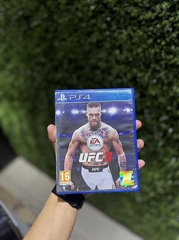 EA Sports UFC 3 — диск для PlayStation 4 (Blu‑ray) в фирменном синем