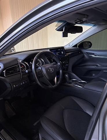Toyota Camry: 2022 г., Вариатор, Гибрид, Седан — 4