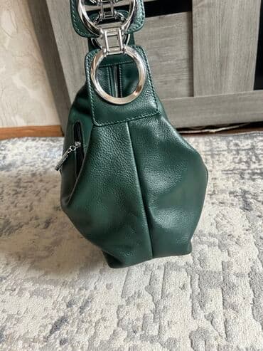 сумка клатч б у: Новая темно - зеленая сумка. Есть длинный ремешок.была куплена за 5500 — 2