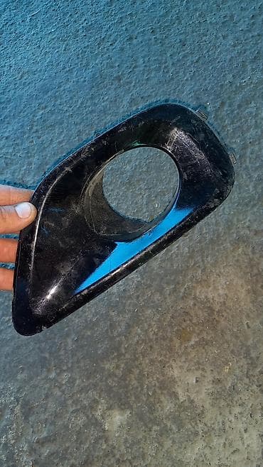 led свет: Заглушки туманника от субару легаси бл5 1шт есть все крепление — 2