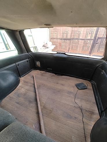 машина volkswagen: Volkswagen Passat Variant: 1989 г., Универсал — 6