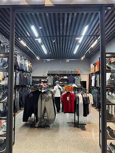 Магазин DISCOUNT — продается . Адрес; «OLD БИШКЕК» Проходимость очень