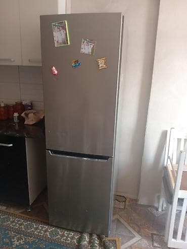mini refrigerator: Двухкамерный холодильник, серебристый (стальной) цвет, нижняя — 1