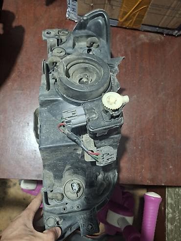 антены на авто: Передняя левая фара Mazda — 5