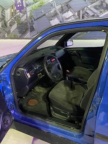 nissan march заднее крыло: Volkswagen Vento: 1993 г., 1.8 л, Ручные, Бензин, Седан — 6