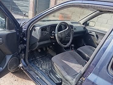 jetta 6: Volkswagen Golf: 1994 г., 1.6 л, Механика, Бензин, Седан — 7