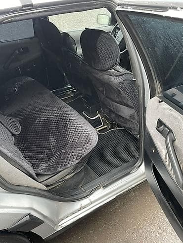 Volkswagen: Volkswagen Passat: 1988 г., 1.8 л, Механика, Бензин, Седан — 6