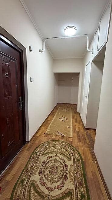 Батирлер: 2 бөлмө, 53 м², Восток-5 мкр 106-серия, 1 кабат, Эски ремонт — 1