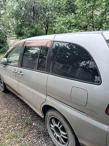 авто в такси: Nissan Liberty: 2001 г., 2 л, Автомат, Бензин, Минивэн — 5