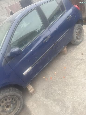 Lixiang: Renault Clio III, 5‑дверный хэтчбек, темно‑синий. - Кузов: 5 дверей — 4