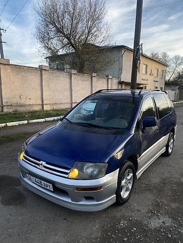 space runer: Mitsubishi Space Runner: 2000 г., 2.4 л, Механика, Бензин, Минивэн — 7