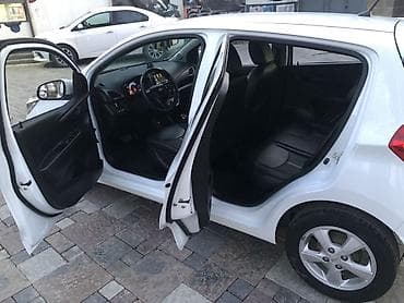 Продажа авто: Chevrolet Spark: 2019 г., 1 л, Автомат, Бензин, Хэтчбэк — 3