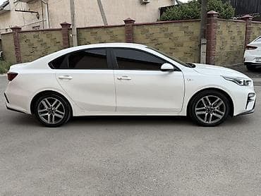 Транспорт: Kia Cerato: 2020 г., 1.6 л, Вариатор, Бензин, Седан — 4