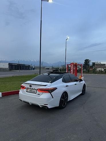 corolla 2016: Toyota Camry: 2018 г., 2.5 л, Автомат, Бензин, Седан — 10