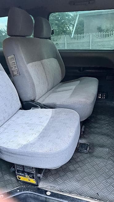 Унаа: Hyundai Starex: 2004 г., 2.6 л, Кол менен иштөөчү, Дизель, Вэн/Минивэн — 2