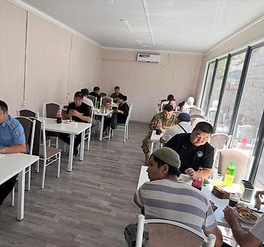 Требуется Официант Без опыта, Оплата: Еженедельно