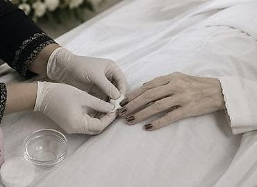 Услуга: снятие гель лака умершим Описание: - Деликатный уход за