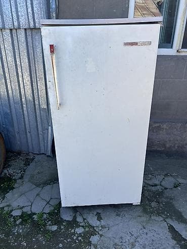 poco c 40: Холодильник однокамерный с морозильным отделением сверху — 1