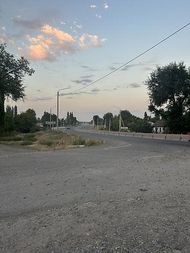 Торговое оборудование: Продается большой продуктовый магазин с жилой площадью и Уличное — 3