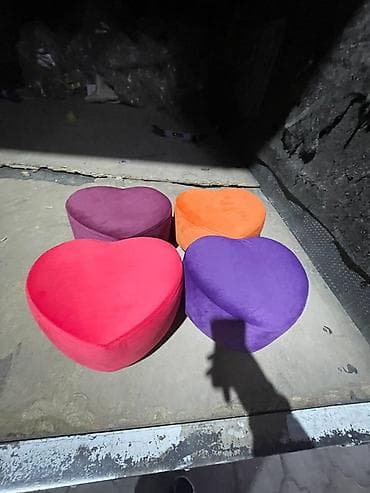 ПУФЫ В ВИДЕ СЕРДЦА, ПОДАРОК ДЛЯ ВТОРОЙ ПОЛОВИНКИ Описание: - Форма