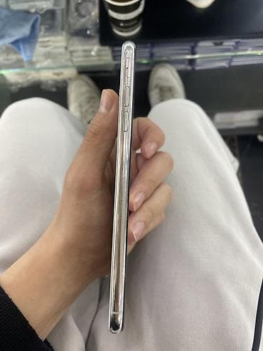 samsung frontier: IPhone Xs Max, Серебристый — 3