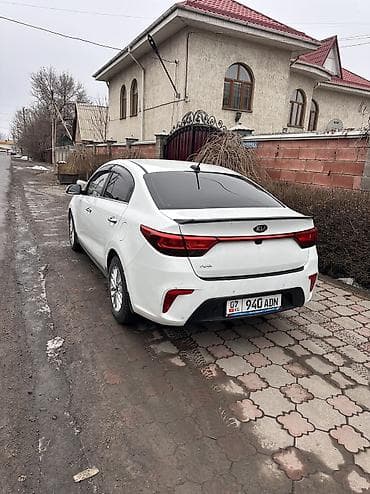в росрочку авто: Kia Rio: 2018 г., 1.6 л, Автомат, Бензин, Седан — 2