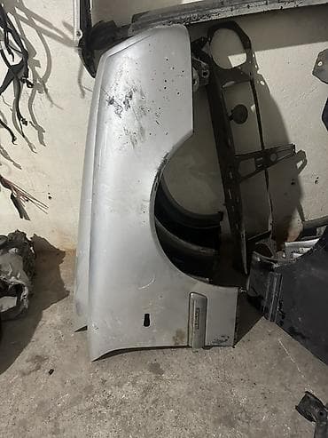 Крыло Переднее левое Mercedes-Benz