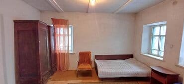 Үйлөрдү сатуу: Үйдүн жарымы, 30 м², 1 бөлмө, Кыймылсыз мүлк агенттиги — 1