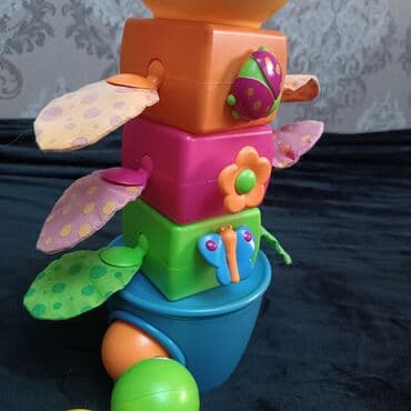 развивающий кубик: Много разных игрушек продаю в связи с тем что собираю день ни на кре — 7