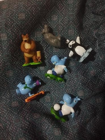 медвед: Набор небольших фигурок из разных коллекций: - Персонажи мультсериала — 2