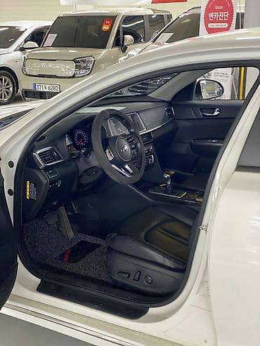 спортивные машыны: Kia K5: 2018 г., 2 л, Автомат, Бензин, Седан — 10