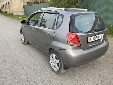 Chevrolet Kalos: 2003 г., 1.4 л, Механика, Бензин, Хэтчбэк — 5