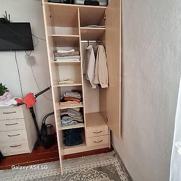 шкаф угловой для одежды и белья: Двухстворчатый шкаф-купе для одежды из ЛДСП светлого цвета (под — 2