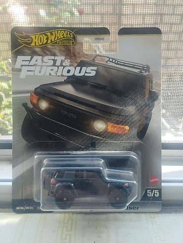 Hot Wheels Premium — коллекционные модели Toyota Fj cruiser-1100
