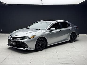Toyota Camry: 2018 г., 2.5 л, Автомат, Бензин, Седан
