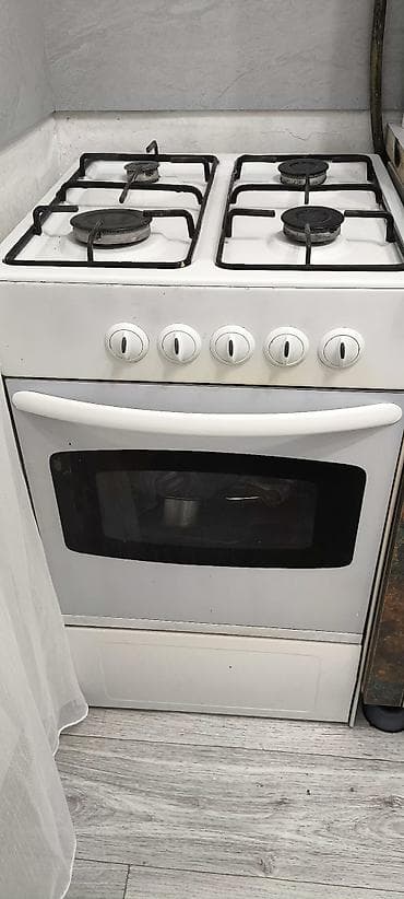 Фастфуд үчүн жабдуулар: Газовая плита с духовкой, классический белый корпус. Духовка рабочая — 1