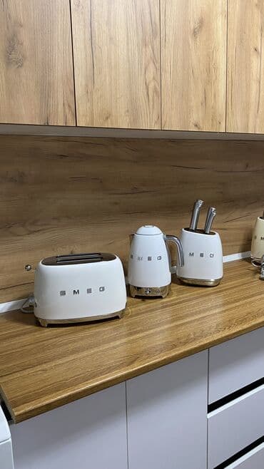 Аудиотехника: Smeg
Чайник - 11 500 сом 
Тостер - 11 000 сом
Ножи - 5500 сом — 1