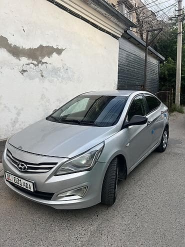 Hyundai Solaris: 2015 г., 1.4 л, Автомат, Газ, Седан