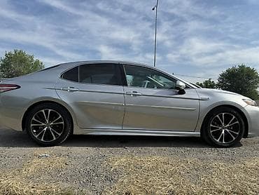 Транспорт: Toyota Camry: 2018 г., 2.5 л, Автомат, Гибрид, Седан — 9