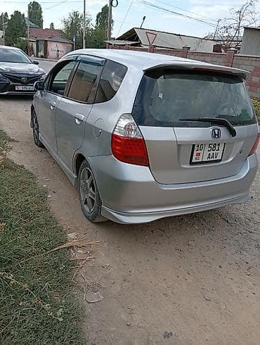 rf 2: Honda Fit: 2002 г., 1.5 л, Вариатор, Бензин, Седан — 3