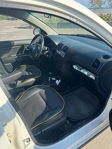 лампы освещения: Kia Morning: 2010 г., 1 л, Автомат, Хэтчбэк — 6