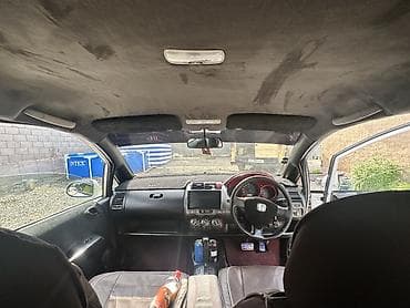 Продажа авто: Honda Fit: 2002 г., 1.3 л, Вариатор, Бензин, Хэтчбэк — 9