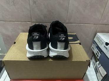 Кроссовки и спортивная обувь: Кроссовки, 36.5, Nike, Б/у, цвет - Черный, Самовывоз — 2