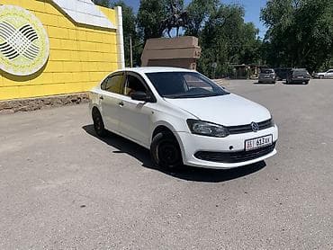 полировщик авто: Volkswagen Polo: 2013 г., 1.6 л, Механика, Бензин, Седан — 1