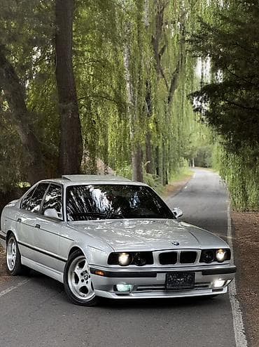 ош е34: BMW 5 series: 1993 г., 4.4 л, Кол менен иштөөчү, Бензин, Седан — 6