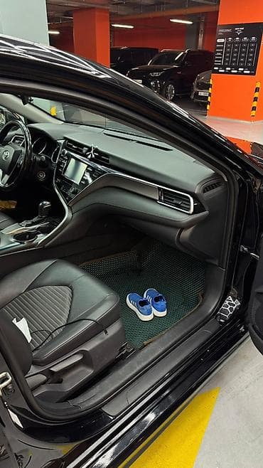 дисп: Toyota Camry: 2018 г., 2.5 л, Автомат, Бензин, Седан — 3