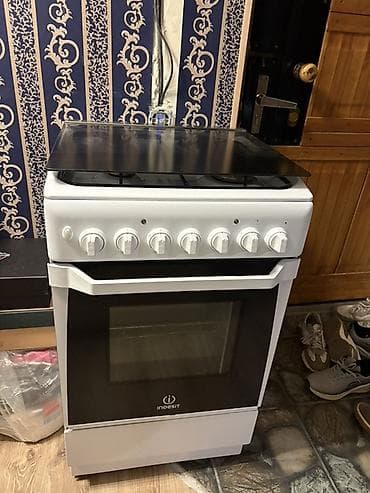 кухонные плиты бу: Кухонная плита Indesit, комбинированная - Рабочая поверхность: 3 — 4