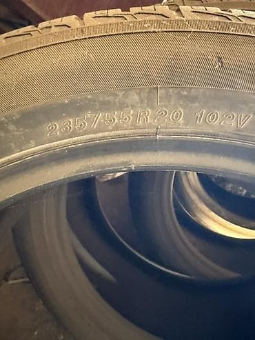 Комплект автомобильных шин 235/55 R20 102V - Типоразмер: 235/55 R20 -