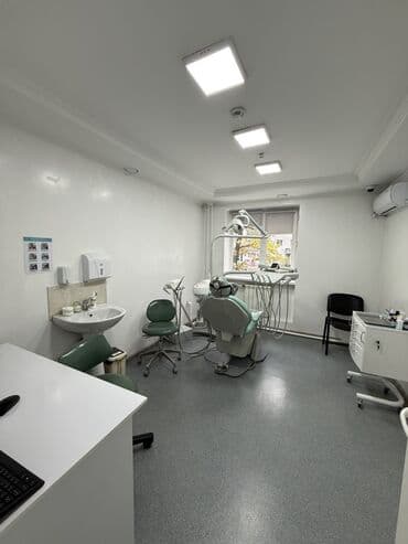 продаю дом в центре бишкека: 📍пр-т Чуй 🔘Этажи 2/4 🔘131,2м² Продается коммерческое — 3