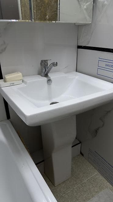 Раковина для ванной, Особенности: Глянцевое, Материал: Керамика, Размер: 60 x 47 см